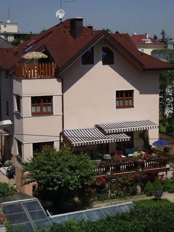 Studioapartments Haus Schneider Solnohrad